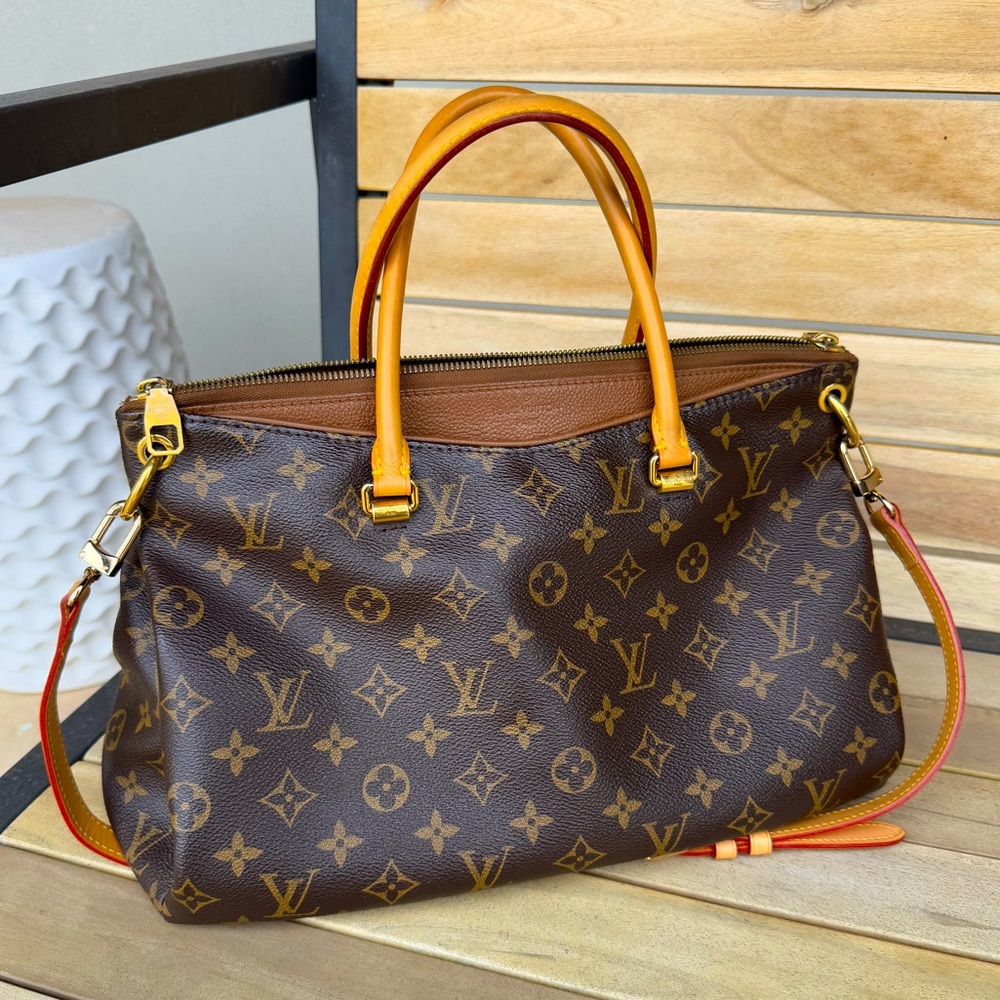 Louis Vuitton MM Pallas Bag Monogram/ Brown Leather. Great Condition!